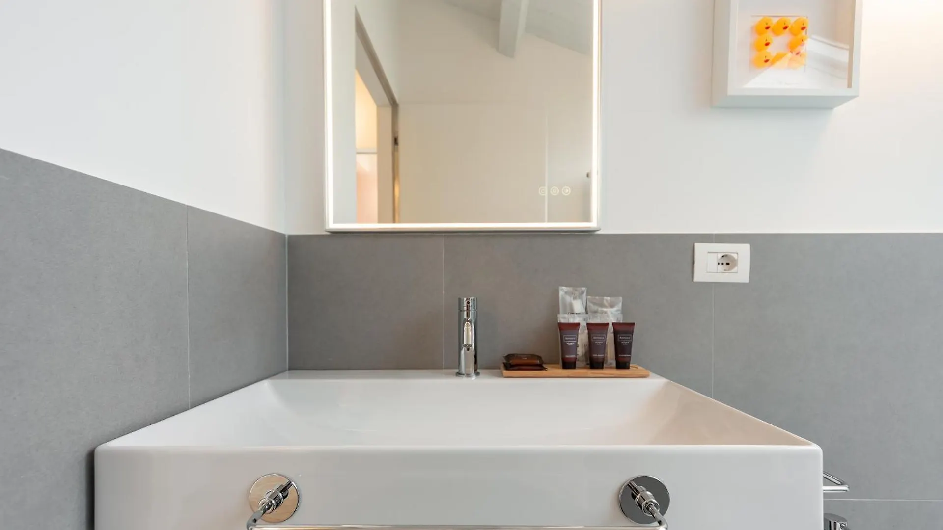 Welcome To The Center Of Milaan Appartement